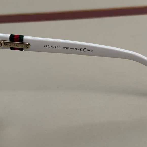 Gucci Sunglasses - Picture 4 of 5
